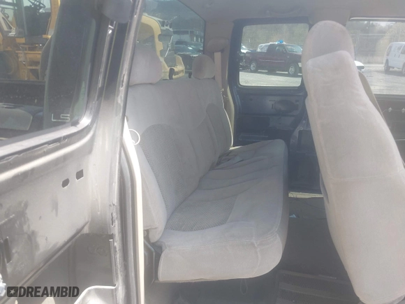 2002 Chevrolet Silverado 1500 LT with VIN 2GCEK19T721199574, listed as a IAAI auction lot 42074373 with 319,080 mi miles. Bid and sale history available at carsss.com. Image 8.