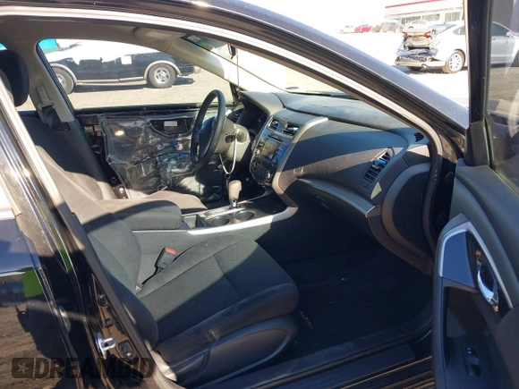 2014 Nissan Altima 2.5 with VIN 1N4AL3AP7EC410329, listed as a IAAI auction lot 40676400 with 153,626 mi miles. Bid and sale history available at carsss.com. Image 5.