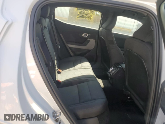 2023 Polestar 2 z VIN YSMEG3KA7PL144876, wystawiony jako Copart lot #71388964 z przebiegiem 32 091 mil mil oraz Tytuł czysty. Historia ofert i sprzedaży dostępna na DreamBid. Obrazek 10.
