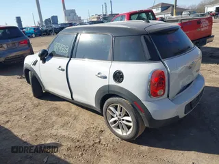 2012 MINI Countryman z VIN WMWZB3C51CWM03056, wystawiony jako IAAI lot #41743353 z przebiegiem 117 290 mil mil oraz . Historia ofert i sprzedaży dostępna na DreamBid. Obrazek 3.