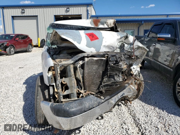 2002 GMC Sierra 1500 SLE z VIN 2GTEK19T821190950, wystawiony jako Copart lot #49686615 z przebiegiem Nie podano mil oraz Czysty tytuł • Clean title. Historia ofert i sprzedaży dostępna na DreamBid. Obrazek 5.