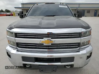 2015 Chevrolet Silverado 3500HD LT with VIN 1GC4KZE81FF100130, listed as a Copart auction lot 51757555 with 299,794 mi miles and Clean Title. Bid and sale history available at carsss.com. Image 5.