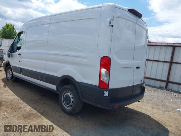 2023 Ford Transit Cargo z VIN 1FTBR1C89PKB34445, wystawiony jako IAAI lot #42414755 z przebiegiem 30 593 mil mil oraz . Historia ofert i sprzedaży dostępna na DreamBid. Obrazek 3.