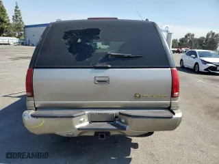 2000 Cadillac Escalade with VIN 1GYEK63R8YR228214, listed as a Copart auction lot 73567434 with 235,399 mi miles and Salvage Title. Bid and sale history available at carsss.com. Image 6.