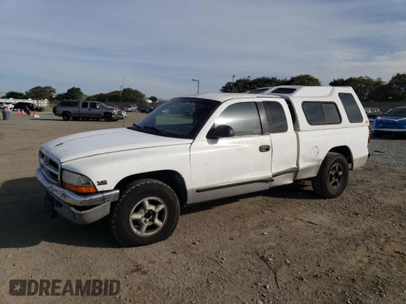 1997 Dodge Dakota z VIN 1B7GL23X0VS124517, wystawiony jako Copart lot #82896894 z przebiegiem 227 782 mil mil oraz Szkoda całkowita • Salvage title. Historia ofert i sprzedaży dostępna na DreamBid. Obrazek 1.