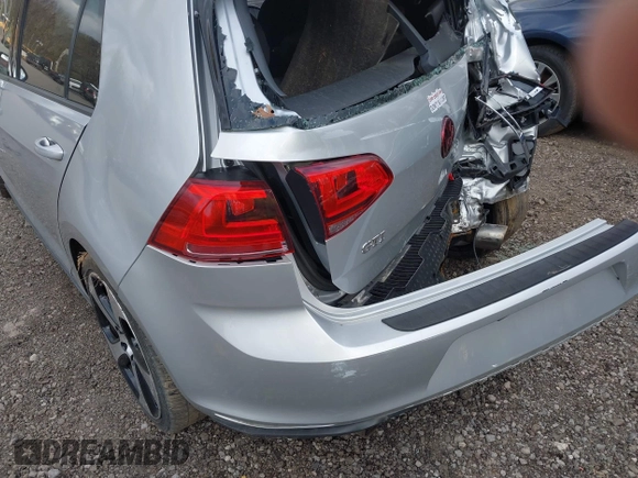 2017 Volkswagen GTI S with VIN 3VW5T7AU8HM020462, listed as a IAAI auction lot 42008909 with 117,073 mi miles and . Bid and sale history available at DreamBid. Image 17.
