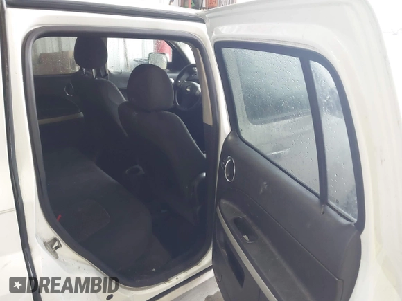 2008 Chevrolet HHR LT z VIN 3GNDA23D38S591705, wystawiony jako IAAI lot #42361166 z przebiegiem 259 896 mil mil oraz . Historia ofert i sprzedaży dostępna na DreamBid. Obrazek 8.