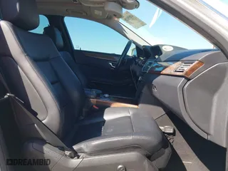 2011 Mercedes-Benz E-Class E 350 Luxury BlueTEC with VIN WDDHF2EB6BA505602, listed as a IAAI auction lot 41859128 with 114,146 mi miles. Bid and sale history available at carsss.com. Image 5.