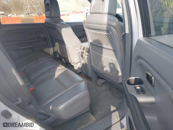 2003 Honda Pilot EX with VIN 2HKYF18633H580612, listed as a IAAI auction lot 41670305 with 216,798 mi miles. Bid and sale history available at carsss.com. Image 8.