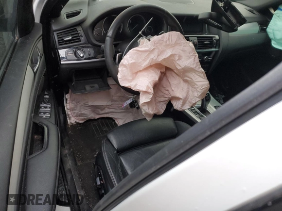 2017 BMW X4 M40i z VIN 5UXXW7C55H0U25737, wystawiony jako Copart lot #46354555 z przebiegiem Nie podano mil oraz Szkoda całkowita • Salvage title. Historia ofert i sprzedaży dostępna na DreamBid. Obrazek 8.