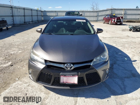 2017 Toyota Camry XLE z VIN 4T1BF1FKXHU396640, wystawiony jako Copart lot #50572475 z przebiegiem 115 338 mil mil oraz Szkoda całkowita • Salvage title. Historia ofert i sprzedaży dostępna na DreamBid. Obrazek 5.