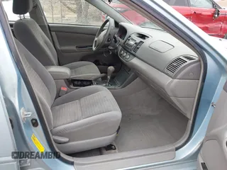 2006 Toyota Camry STD with VIN 4T1BE30K26U681322, listed as a IAAI auction lot 41810479 with 212,127 mi miles and . Bid and sale history available at carsss.com. Image 5.