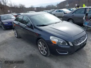 2012 Volvo S60 T6 with VIN YV1902FH8C2040412, listed as a IAAI auction lot 41739075 with 115,215 mi miles. Bid and sale history available at carsss.com. Image 1.