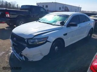 2015 Ford Sedan Police Interceptor with VIN 1FAHP2L89FG165269, listed as a IAAI auction lot 41640122 with 72,707 mi miles. Bid and sale history available at carsss.com. Image 17.