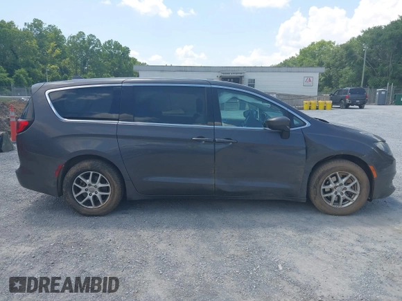 2017 Chrysler Pacifica Touring with VIN 2C4RC1DG4HR770716, listed as a IAAI auction lot 42647418 with 75,958 mi miles and . Bid and sale history available at DreamBid. Image 13.