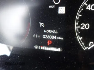 2024 Honda HR-V EX-L z VIN 3CZRZ1H7XRM736789, wystawiony jako IAAI lot #41934334 z przebiegiem 26 084 mil mil oraz . Historia ofert i sprzedaży dostępna na DreamBid. Obrazek 16.
