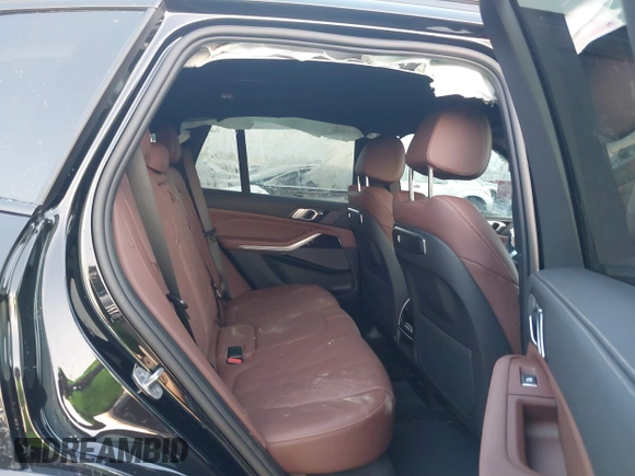 2025 BMW X5 sDrive40i with VIN 5UX13EU02S9Y55556, listed as a IAAI auction lot 41177621 with 272 mi miles. Bid and sale history available at carsss.com. Image 8.