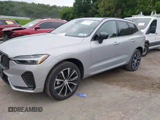 2025 Volvo XC60 Plus с VIN YV4M12RC5S1149246, выставлен на аукционе IAAI как лот 42533801 с пробегом 5 600 миль миль и . История ставок и продаж доступна на DreamBid. Изображение 17.