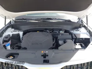 2025 Kia Telluride LX z VIN 5XYP24GC9SG567434, wystawiony jako IAAI lot #41728291 z przebiegiem 1548 mil mil oraz . Historia ofert i sprzedaży dostępna na DreamBid. Obrazek 10.