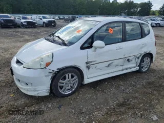 2007 Honda Fit Sport z VIN JHMGD37667S032169, wystawiony jako Copart lot #55440785 z przebiegiem 152 460 mil mil oraz Czysty tytuł • Clean title. Historia ofert i sprzedaży dostępna na DreamBid. Obrazek 1.