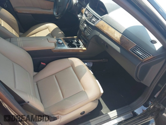 2010 Mercedes-Benz E 350 Luxury with VIN WDDHF8HBXAA102641, listed as a IAAI auction lot 42549879 with 199,517 mi miles and . Bid and sale history available at DreamBid. Image 5.