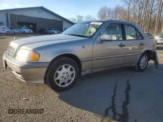 1999 Mercedes-Benz C 230/260/280/320 with VIN WDBHA24G5XA732906, listed as a Copart auction lot 43922435 with 122,313 mi miles and Salvage Title. Bid and sale history available at carsss.com. Image 1.