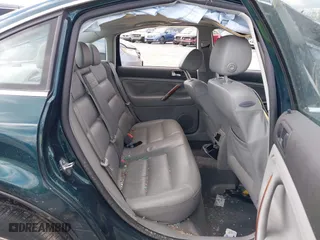 2001 Volkswagen Passat GLX with VIN WVWTH63B51E124484, listed as a IAAI auction lot 42043719 with 42,585 mi miles. Bid and sale history available at carsss.com. Image 8.