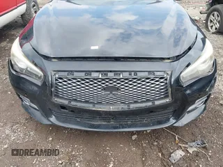 2014 Infiniti Q50 Premium z VIN JN1BV7AR4EM695666, wystawiony jako IAAI lot #42437594 z przebiegiem 141 008 mil mil oraz . Historia ofert i sprzedaży dostępna na DreamBid. Obrazek 6.