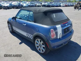 2005 MINI Convertible S with VIN WMWRH335X5TK55816, listed as a IAAI auction lot 42058070 with 105,208 mi miles and . Bid and sale history available at DreamBid. Image 3.