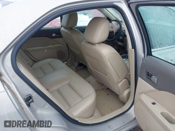 2009 Ford Fusion SEL with VIN 3FAHP08ZX9R107528, listed as a IAAI auction lot 41634988 with 113,352 mi miles. Bid and sale history available at carsss.com. Image 8.