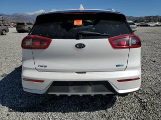 2018 Kia Niro LX with VIN KNDCB3LC9J5170876, listed as a Copart auction lot 46695975 with 33,373 mi miles and Salvage Title. Bid and sale history available at carsss.com. Image 6.
