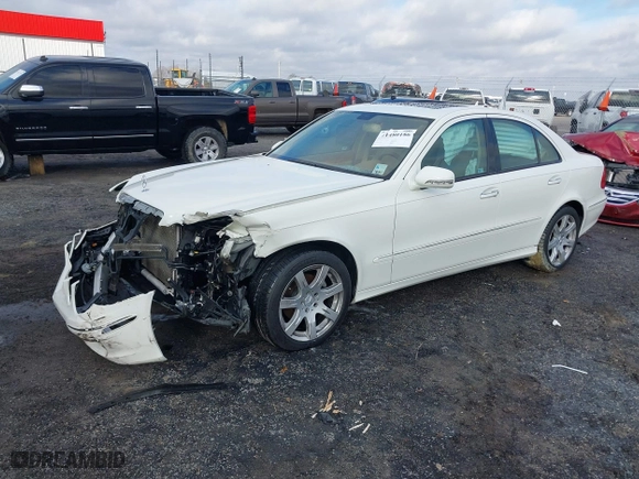 2007 Mercedes-Benz E-Class 3.5L with VIN WDBUF56X17B018408, listed as a IAAI auction lot 41480186 with 86,779 mi miles. Bid and sale history available at carsss.com. Image 17.
