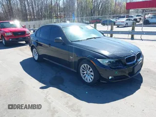 2009 BMW 3 Series 328i xDrive z VIN WBAPK535X9A644087, wystawiony jako IAAI lot #41832730 z przebiegiem 141 658 mil mil oraz . Historia ofert i sprzedaży dostępna na DreamBid. Obrazek 1.