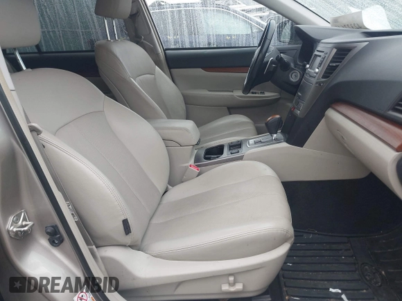 2014 Subaru Outback Limited with VIN 4S4BRCLC7E3213826, listed as a IAAI auction lot 42322640 with 97,930 mi miles and . Bid and sale history available at DreamBid. Image 5.