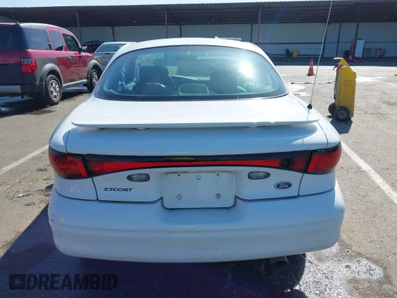 2000 Ford Escort ZX2 z VIN 3FAKP1134YR161407, wystawiony jako IAAI lot #42199401 z przebiegiem 150 611 mil mil oraz . Historia ofert i sprzedaży dostępna na DreamBid. Obrazek 16.