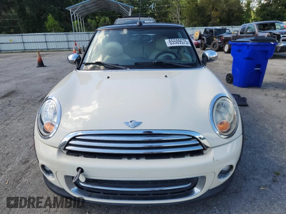 2011 MINI Convertible with VIN WMWZN3C59BTZ78433, listed as a Copart auction lot 65509575 with 102,800 mi miles and Clean title. Bid and sale history available at DreamBid. Image 5.
