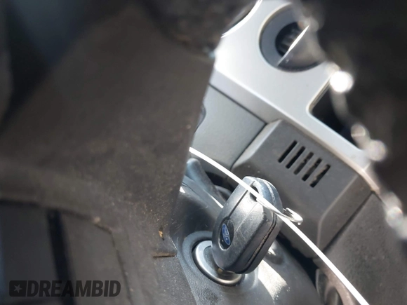 2013 Ford F-150 XL с VIN 1FTFW1CT6DFB79927, выставлен на аукционе IAAI как лот 42061723 с пробегом 235 681 миль миль и . История ставок и продаж доступна на DreamBid. Изображение 11.