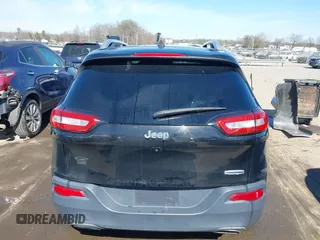 2017 Jeep Cherokee Latitude с VIN 1C4PJLCS6HW548071, выставлен на аукционе IAAI как лот 41679113 с пробегом 79 491 миль миль и . История ставок и продаж доступна на DreamBid. Изображение 17.