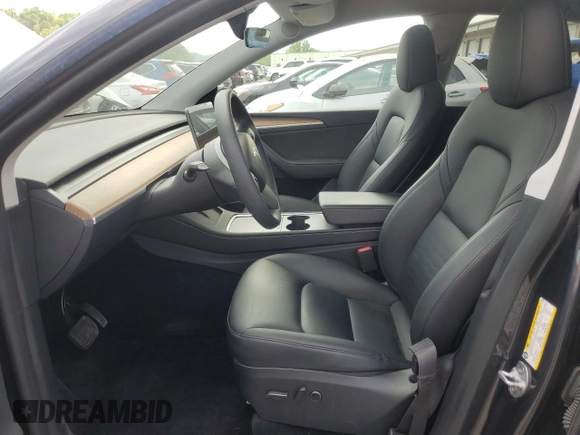 2024 Tesla Model Y Long Range с VIN 7SAYGDEE1RA234222, выставлен на аукционе Copart как лот 55139025 с пробегом 17 829 миль миль и Списание • Salvage title. История ставок и продаж доступна на DreamBid. Изображение 7.