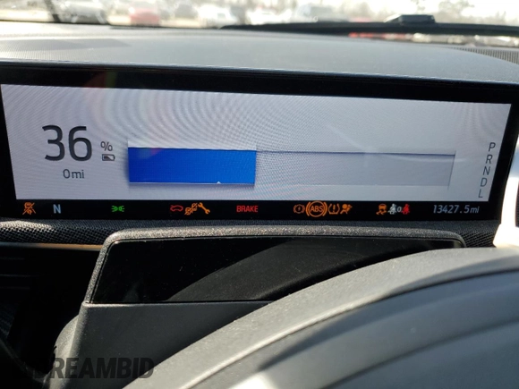 2024 Ford Mustang Mach-E Premium z VIN 3FMTK3R73RMA03067, wystawiony jako Copart lot #47993885 z przebiegiem 13 427 mil mil oraz Szkoda całkowita • Salvage title. Historia ofert i sprzedaży dostępna na DreamBid. Obrazek 9.
