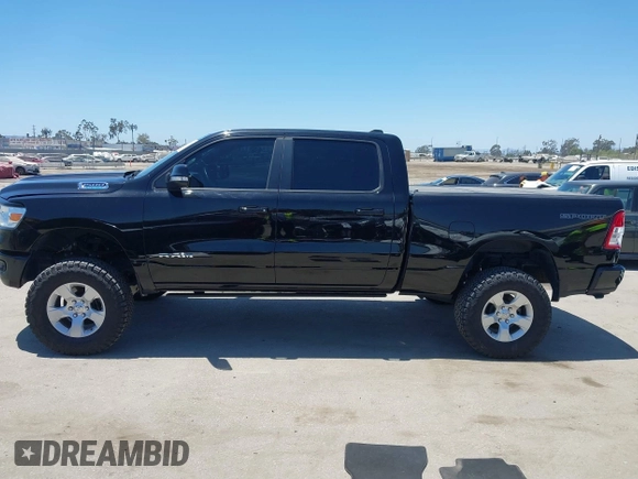 2022 Ram 1500 Big Horn z VIN 1C6RRFMG7NN441178, wystawiony jako IAAI lot #42721492 z przebiegiem 16 459 mil mil oraz . Historia ofert i sprzedaży dostępna na DreamBid. Obrazek 14.