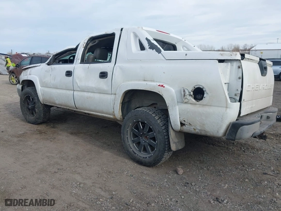 2005 Chevrolet Avalanche Z71 with VIN 3GNEK12ZX5G158843, listed as a IAAI auction lot 41776029 with 1 mi miles. Bid and sale history available at carsss.com. Image 3.