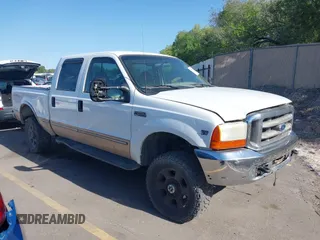 1999 Ford F-250 XL z VIN 1FTNW21F9XEA23647, wystawiony jako IAAI lot #42326497 z przebiegiem 393 578 mil mil oraz . Historia ofert i sprzedaży dostępna na DreamBid. Obrazek 1.