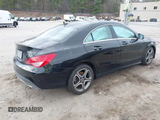 2019 Mercedes-Benz CLA 250 z VIN WDDSJ4GB4KN756723, wystawiony jako IAAI lot #42061022 z przebiegiem 72 813 mil mil oraz . Historia ofert i sprzedaży dostępna na DreamBid. Obrazek 4.