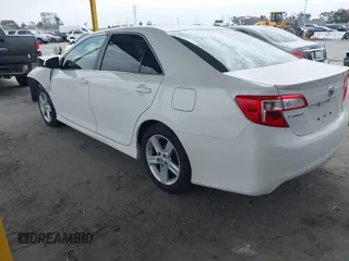2012 Toyota Camry L with VIN 4T1BF1FK4CU191355, listed as a IAAI auction lot 42043091 with 139,629 mi miles. Bid and sale history available at carsss.com. Image 3.