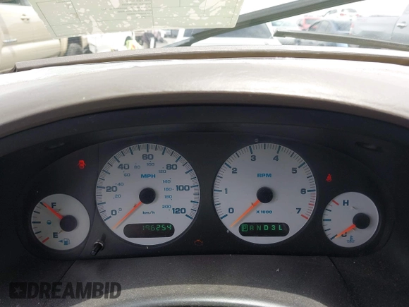 2003 Dodge Caravan SE with VIN 1D4GP24323B191717, listed as a IAAI auction lot 42244570 with 196,254 mi miles and . Bid and sale history available at DreamBid. Image 7.