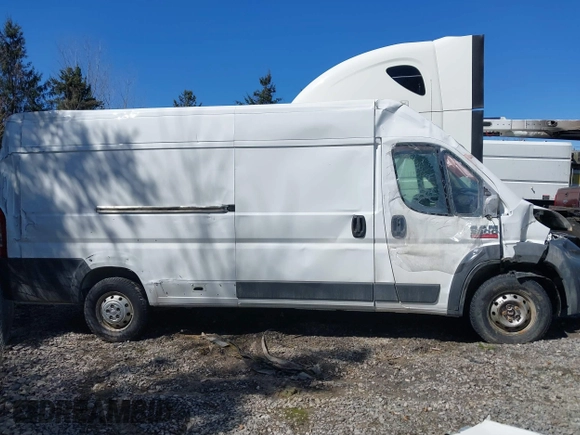 2018 Ram ProMaster Cargo with VIN 3C6URVJG6JE141767, listed as a IAAI auction lot 41533451 with 92,184 mi miles. Bid and sale history available at carsss.com. Image 14.