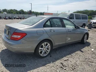 2013 Mercedes-Benz C 250 Sport с VIN WDDGF4HB7DR282607, выставлен на аукционе Copart как лот 57677125 с пробегом 217 925 миль миль и Чистый • Clean title. История ставок и продаж доступна на DreamBid. Изображение 3.