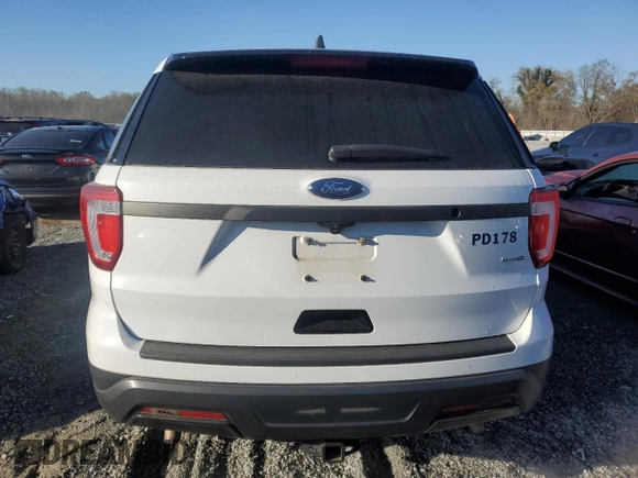 2019 Ford Police Interceptor Utility z VIN 1FM5K8AR2KGA31039, wystawiony jako Copart lot #50120465 z przebiegiem 73 554 mil mil oraz Szkoda całkowita • Salvage title. Historia ofert i sprzedaży dostępna na DreamBid. Obrazek 6.