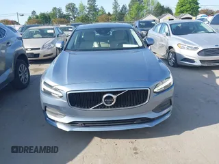 2018 Volvo S90 Momentum z VIN LVY982AK0JP007222, wystawiony jako IAAI lot #42024457 z przebiegiem 134 281 mil mil oraz . Historia ofert i sprzedaży dostępna na DreamBid. Obrazek 12.